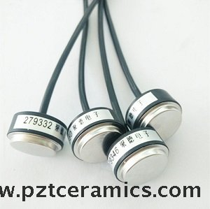 Piezoelektrischer Durchflusssensor