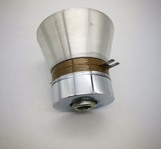 Ultraschallreinigungswandler