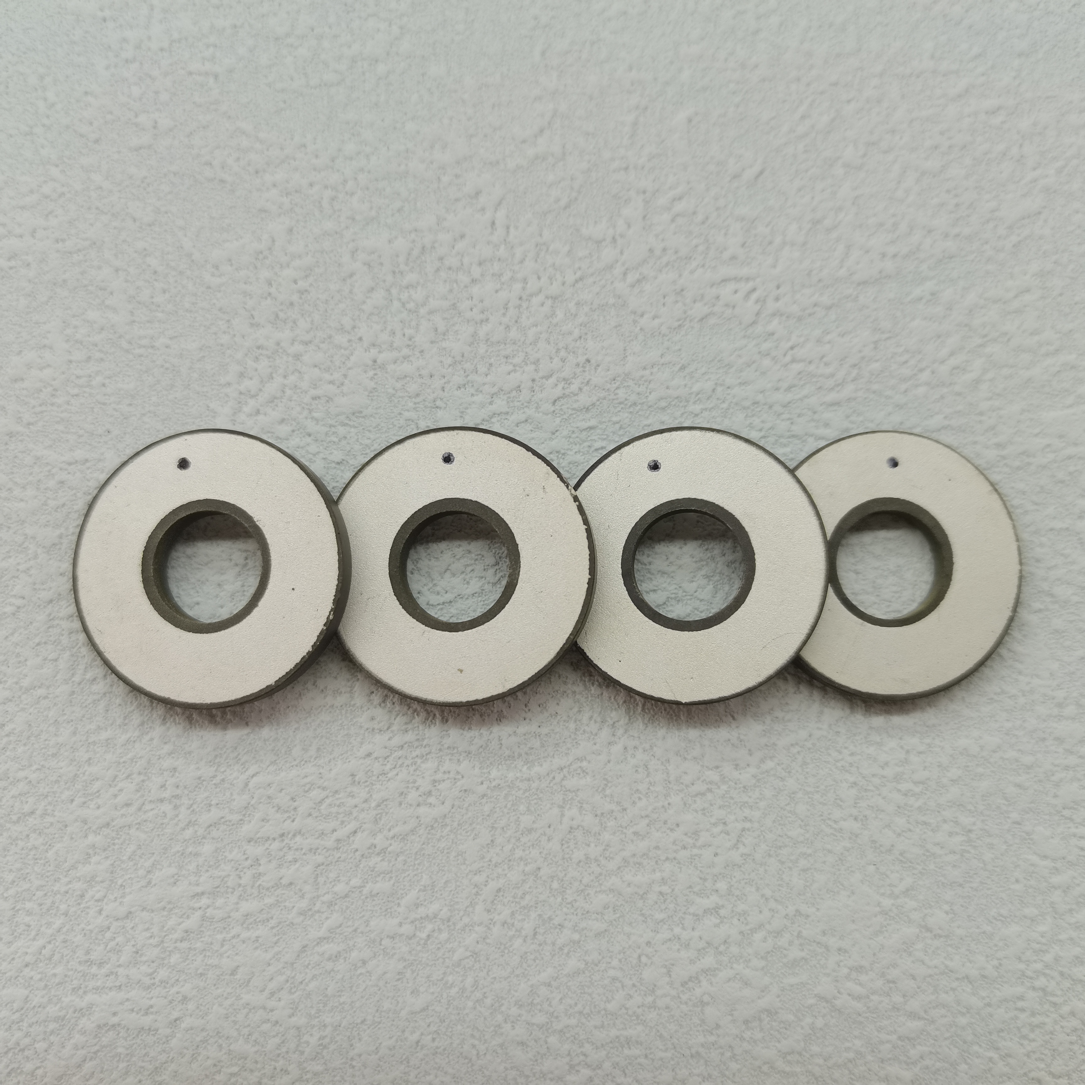 PZT Ring PZT5A Material Piezoelektrischer Keramikringelemente Chinesische Fabrik