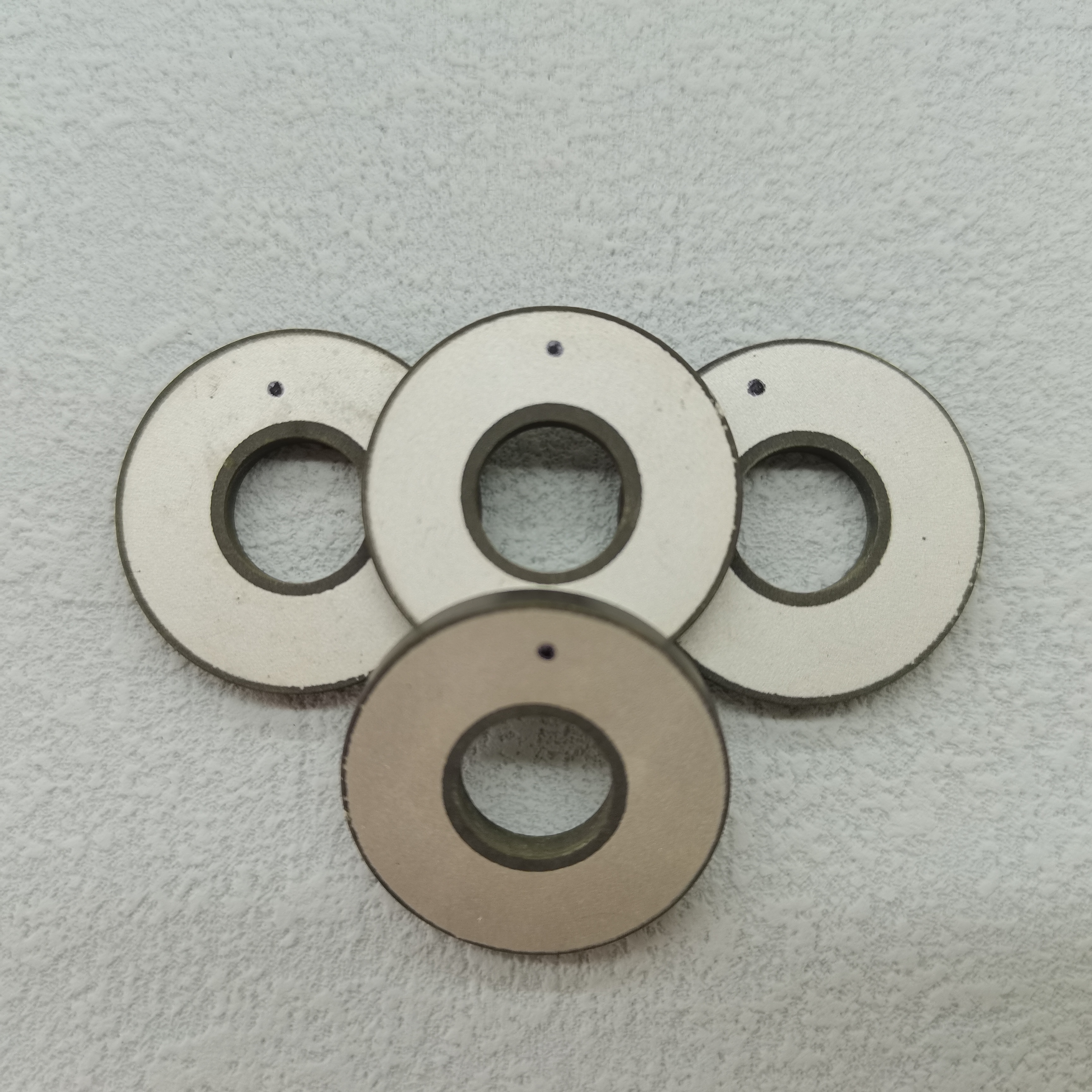 PZT Ring PZT5A Material Piezoelektrischer Keramikringelemente Chinesische Fabrik